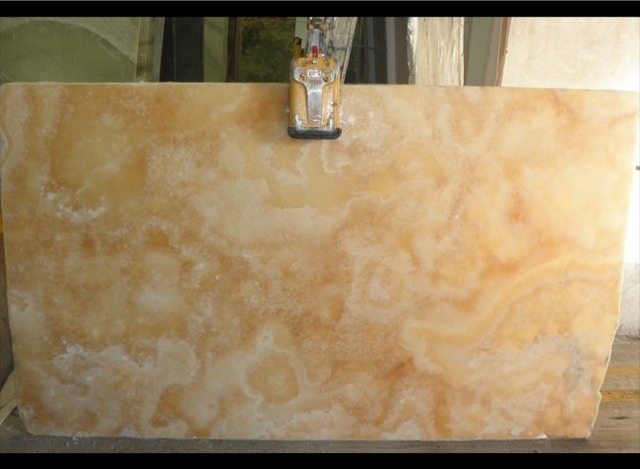 Honey onyx